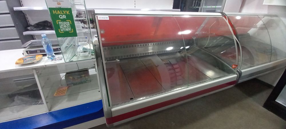 Продам витринный холодильник Crispy