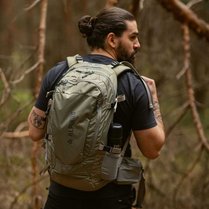 Професионална туристическа раница Alpin US 30L с отражателен дъждобран