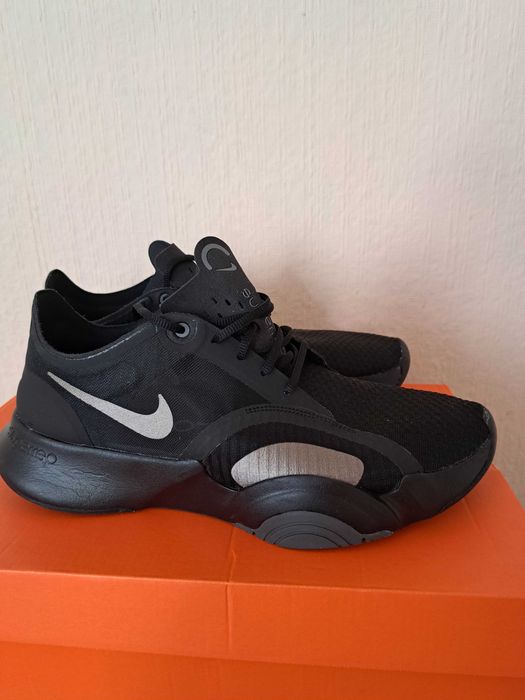 Нови маратонки Nike