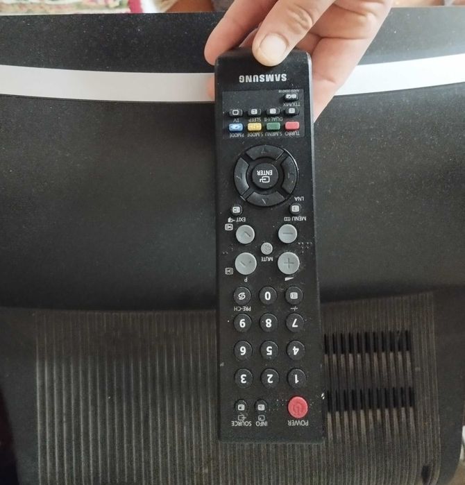 Телевизор Samsung slim fit