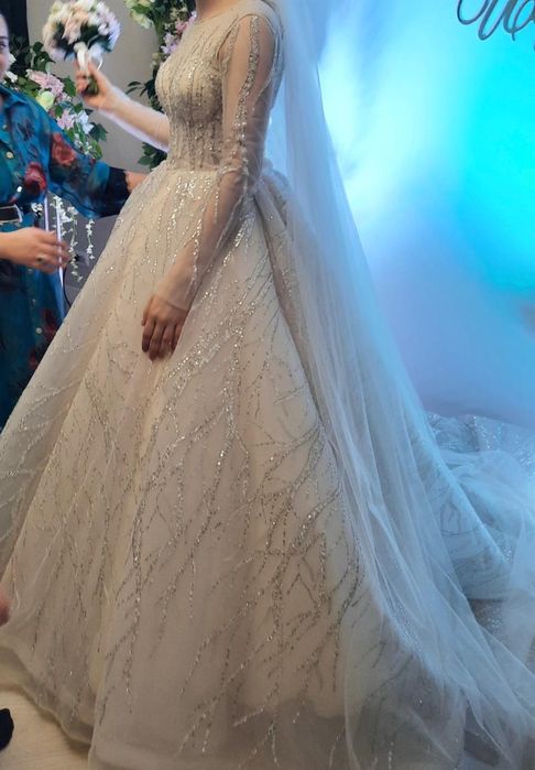 Свадебное платье