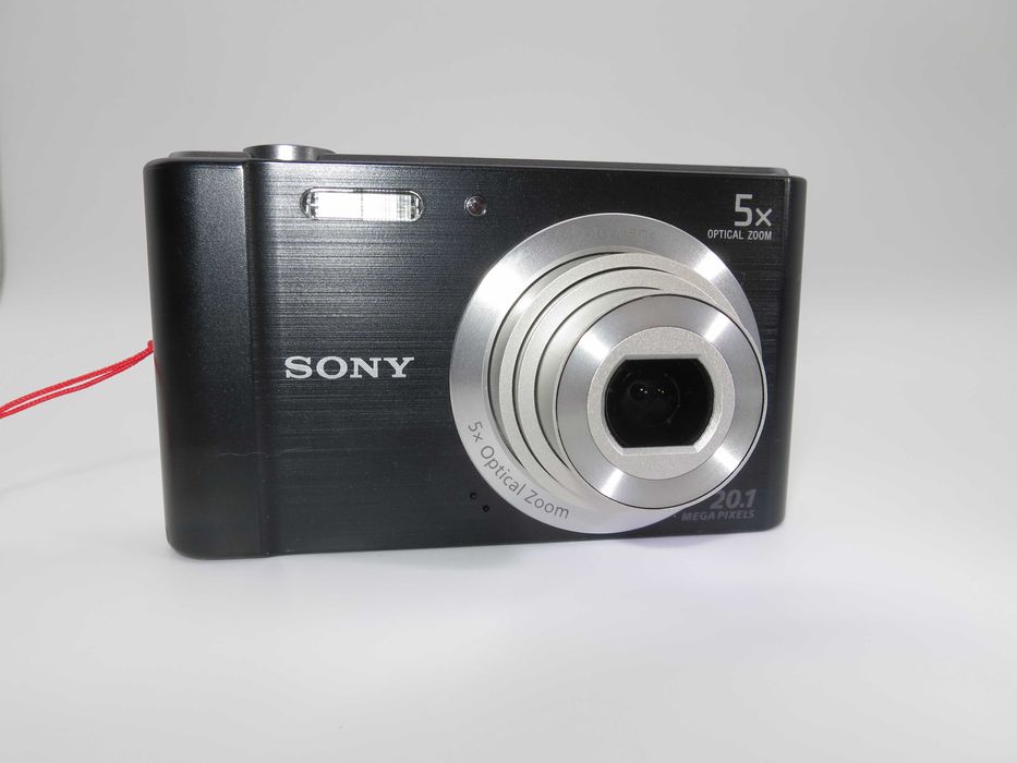 Sony Cyber-shot W800 ултра компактен цифров фотоапарат, дигитална камера, като НОВА, 20MP, 5x оптичен зум, в перфектно работещо състояние