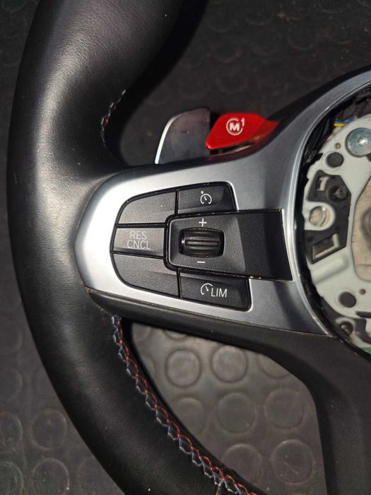 Мултиволан за BMW X6M Competition G05