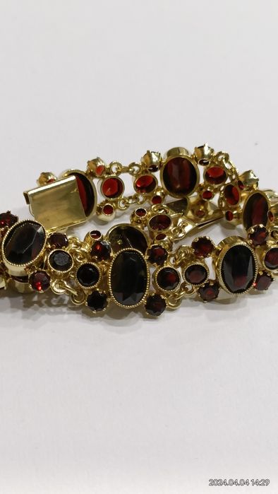 Vind brățară din aur 14kt cu granate Bohemia