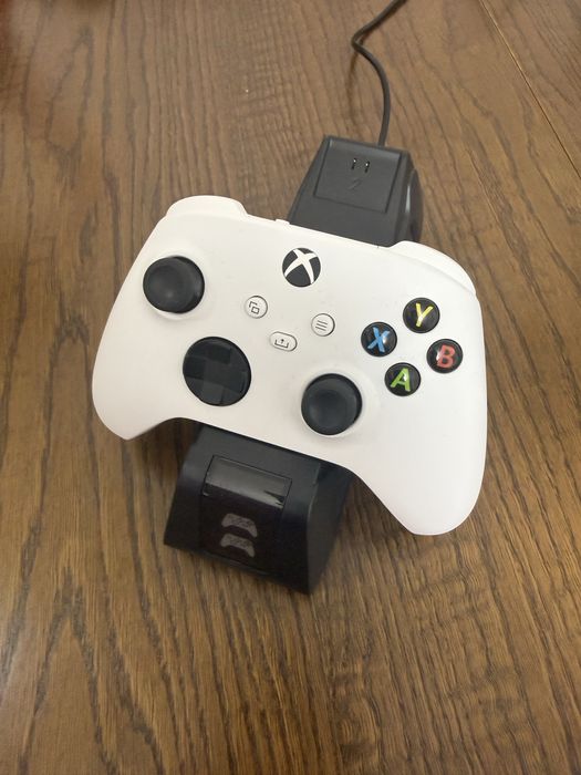 Игровой контроллер Xbox