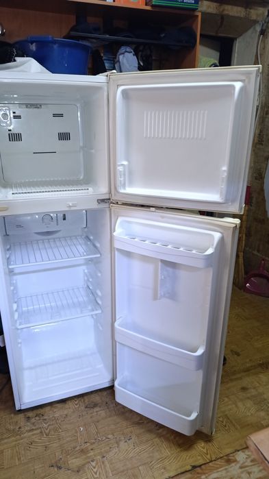 Продам холодильник