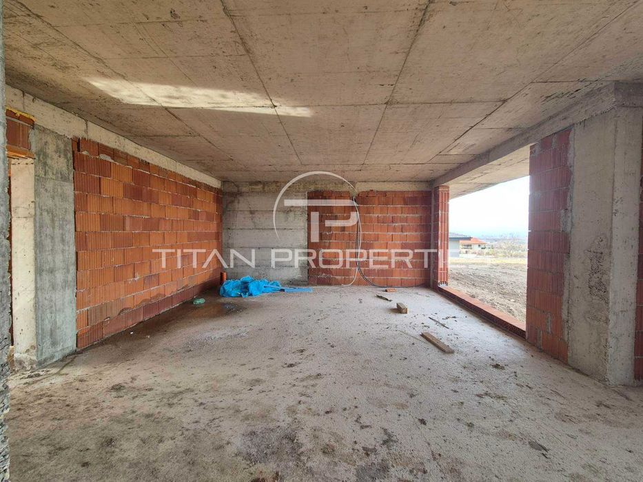 Продава се Къща в с. Марково, Област Пловдив - 242 кв.м за 790 €/кв.м - Снимка #2