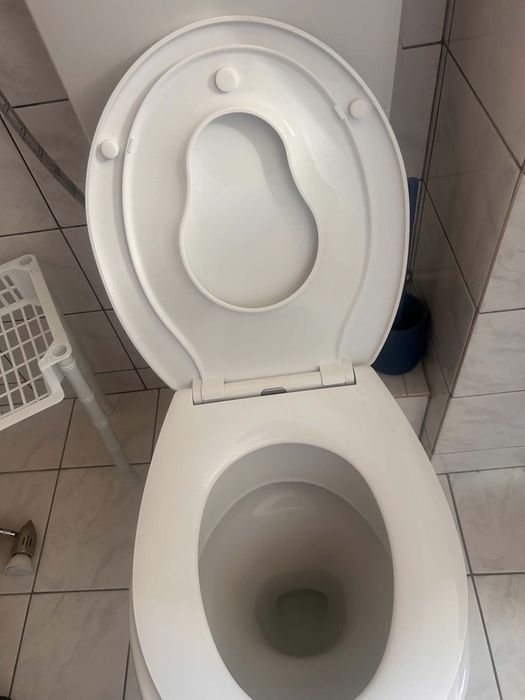 Vand 2 wc-uri complecte