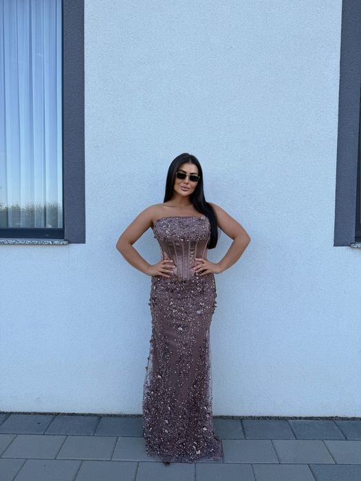 Rochie pe corset maro realizata pe comanda