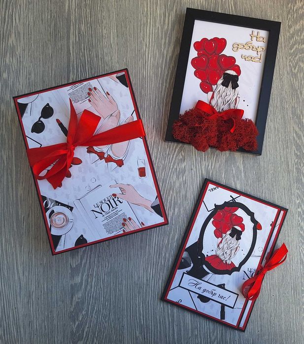 Подаръчен коплект, включващ рамка с декорация със скандинавски мъх, картичка и подаръчна кутия