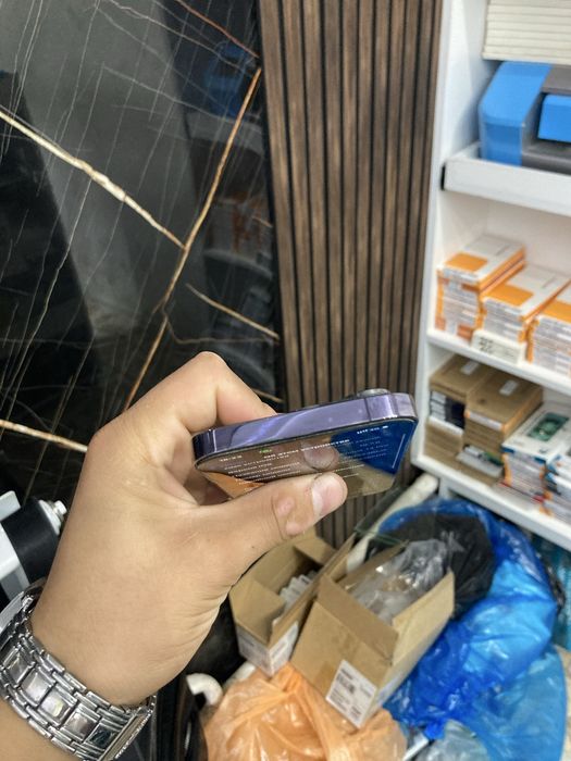 iPhone 14 pro ..