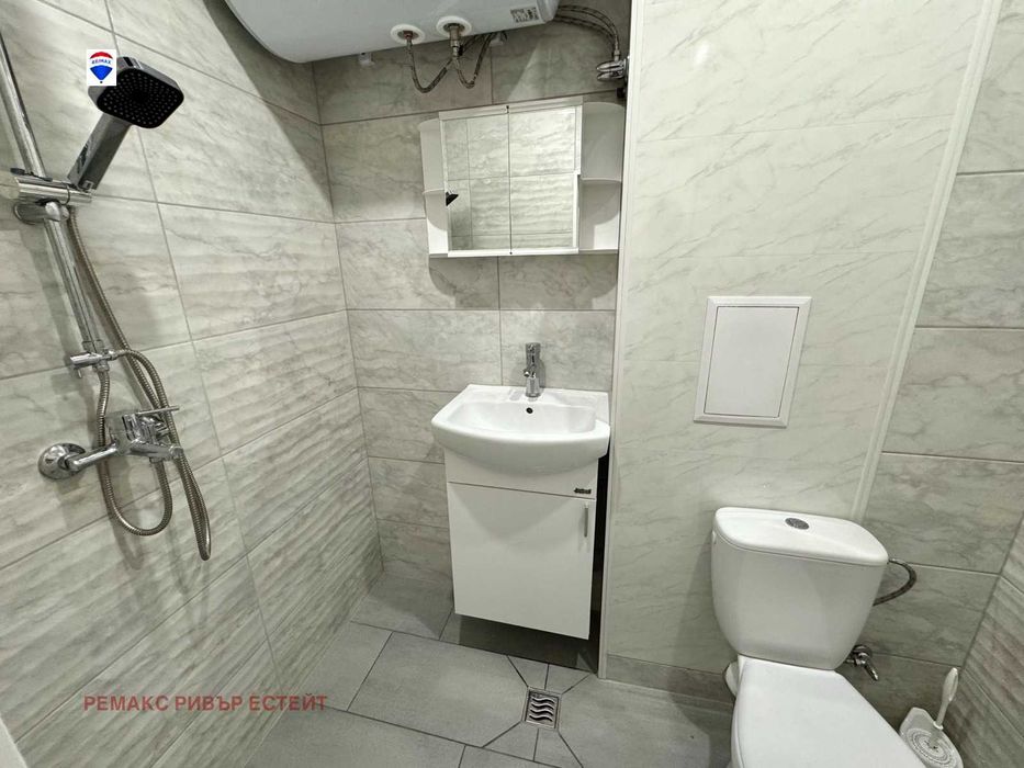 Дава се под наем Едностаен апартамент в Русе, Родина 2 - 42 кв.м за 229.5 € - Снимка #12