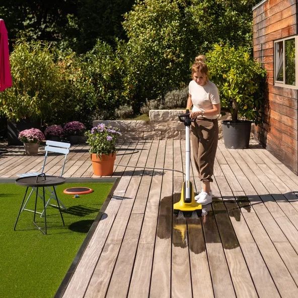 Spălare Profesională Pavaje, Terase și Garduri refresh pentru primavar