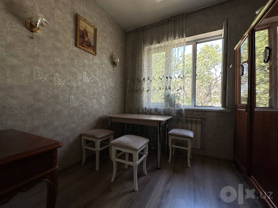 Продается своя 1 комн.кв. переделанная в 2х комн. в кирпичном доме, Яш
