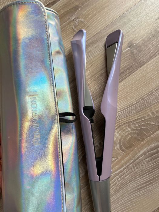 Vând Placa de indreptat si ondulat parul Remington Special Edition