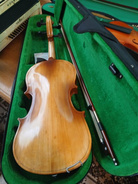 Vand Vioara 4/4 stare buna