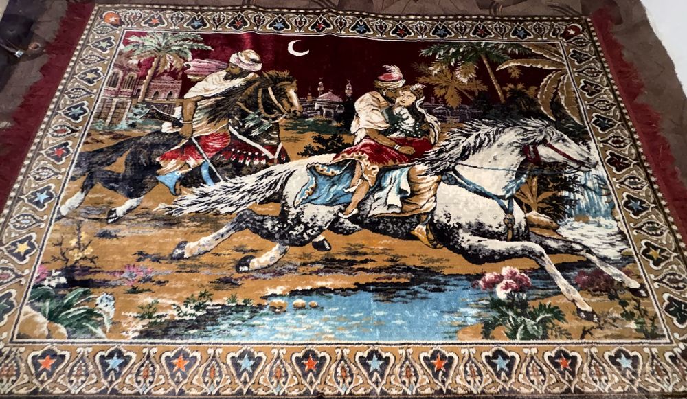 Carpetă decorativă ,,Răpirea din Serai''- stare foarte bună