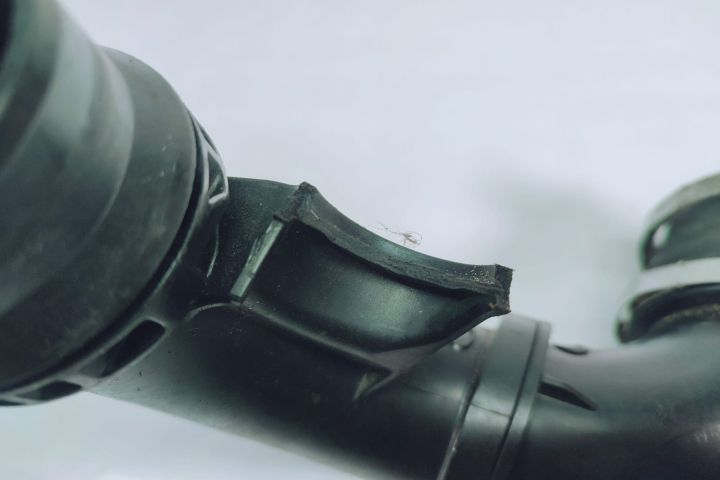 Furtun intercooler 1.2 b 9812736080 984160938000 1192772s01 Citroen C4 Picasso 2 seria