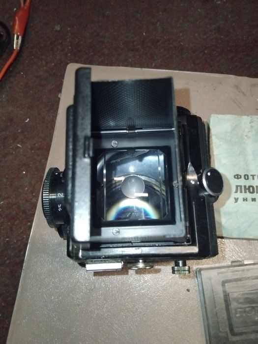 продават се фото апарат и обектив