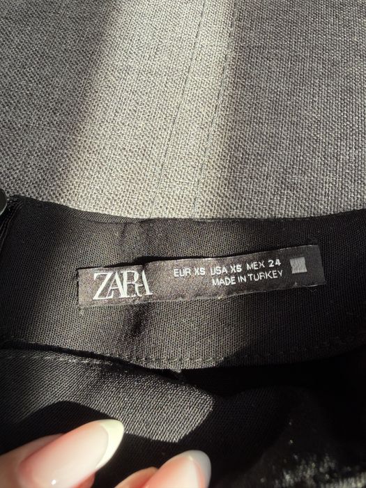 Пола Zara xs - 10е