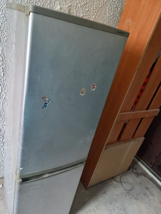 Холодильник Samsung