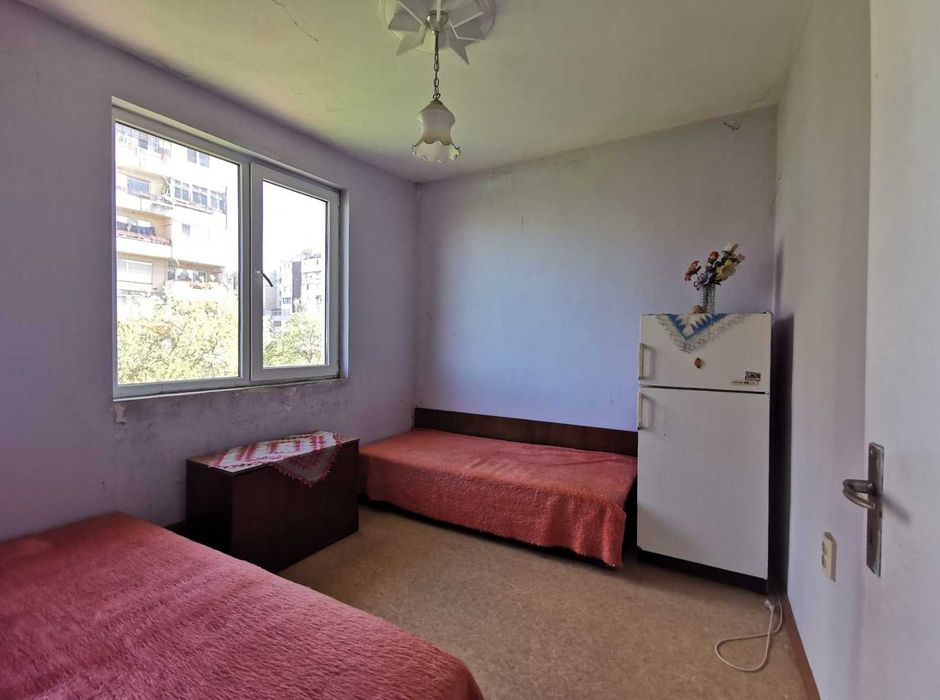 Продава се Тристаен апартамент в Русе, Дружба 3 - 104 кв.м за 932 €/кв.м - Снимка #6