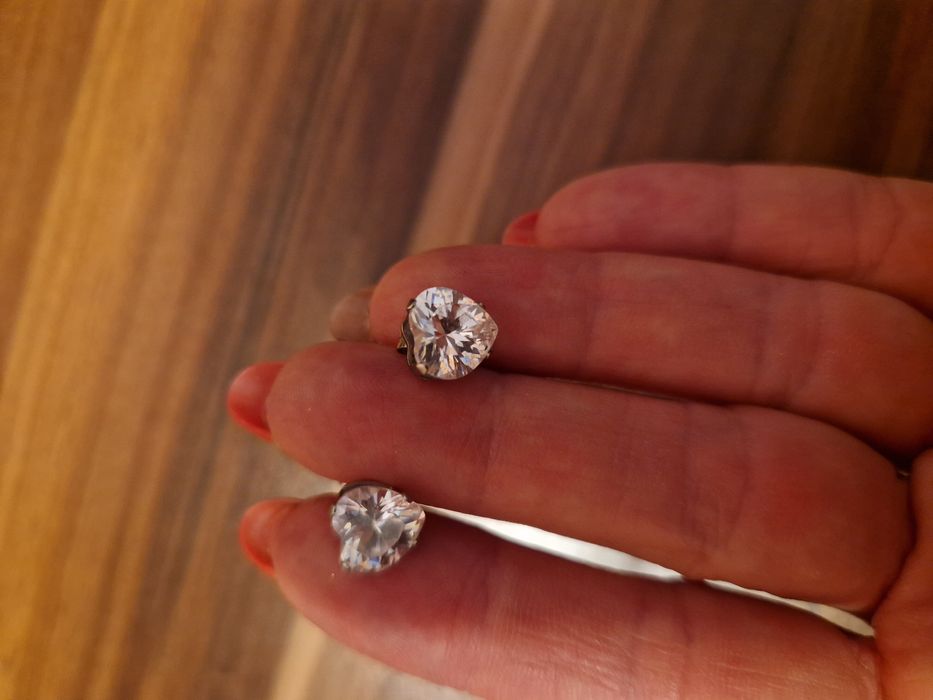 Обеци от неръждаема стомана и циркони