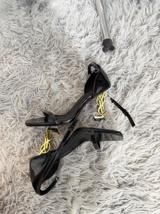 Продам босоножки под YSL