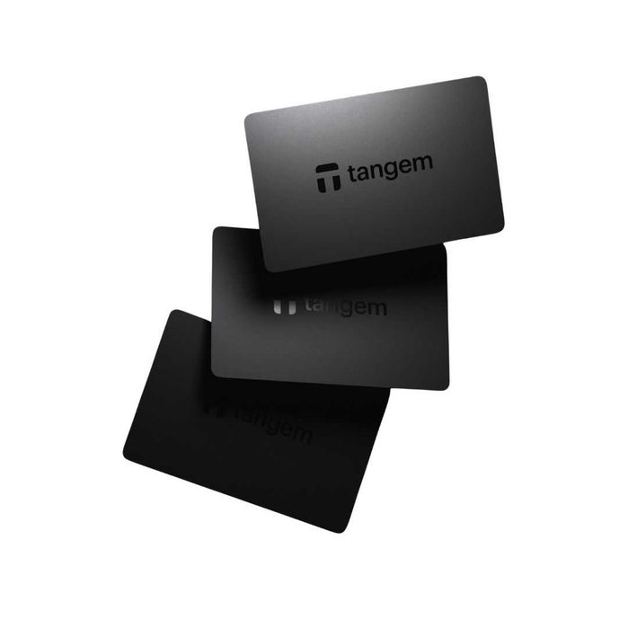 Tangem Wallet с 3 карти в 5 цвята