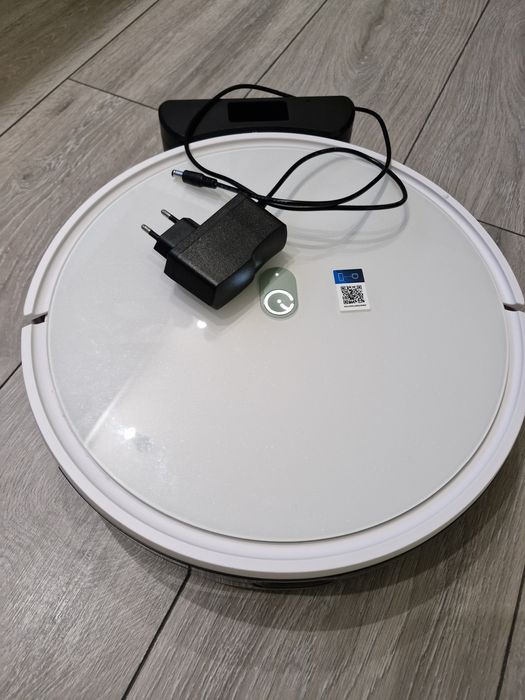 Продавам  прахосмукачка  робот