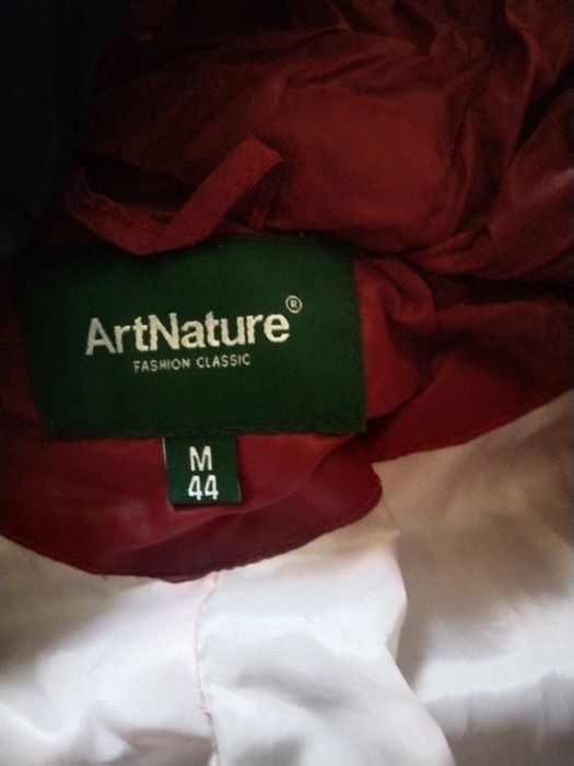 Продам детскую курточку для девочек