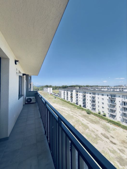 Apartament cu 2 camere de inchiriat in zona Tractorul langa Coresi Mall la Casa Nobel cu boxa si loc de parcare