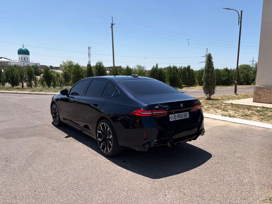 Bmw i5 40L 713 km