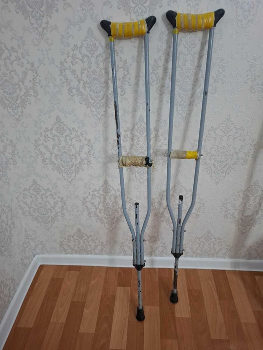 медицинские костыли