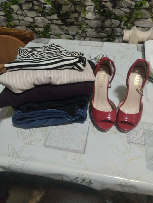 Отдам даром девочкам