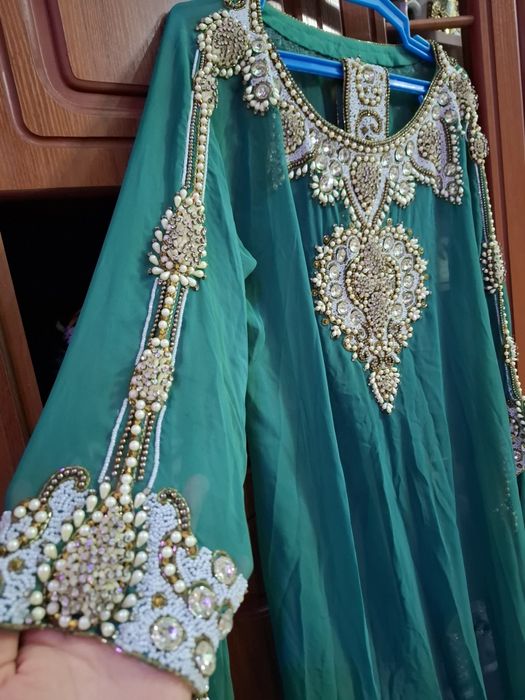 Vecherniy kuylak sotib olmoqchi bulganla tel qilsin