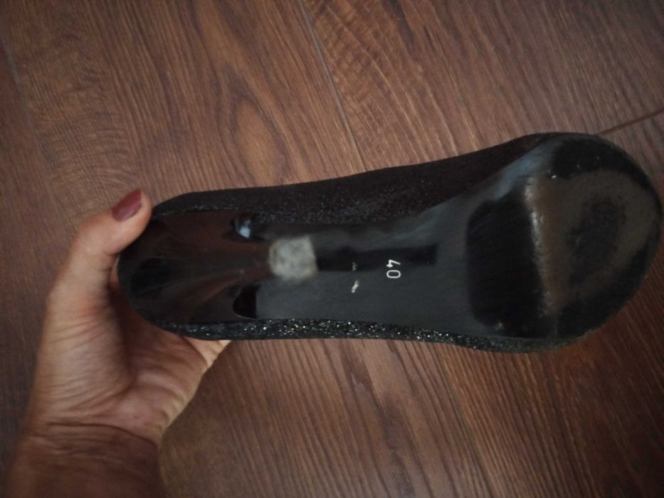 Дамски обувки елегантни черни брокат 40ти номер висок ток