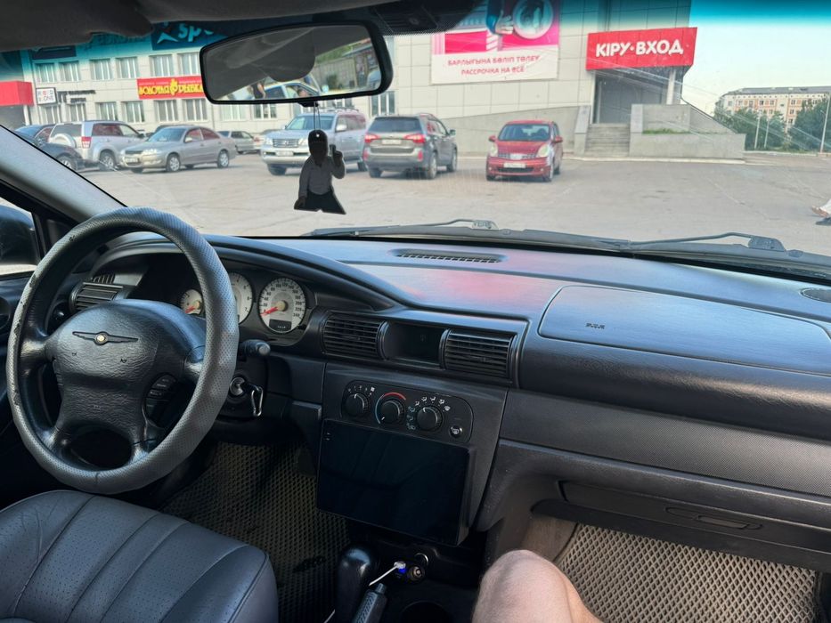 Крайслер себринг 2004г