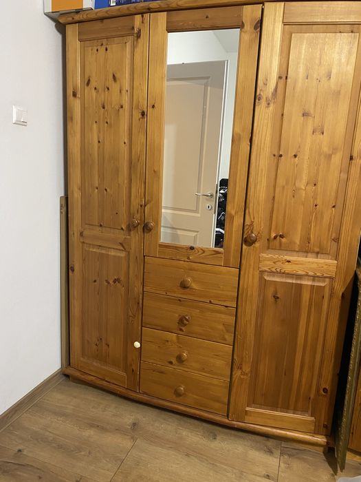 Vand  mobila living/ dormitor