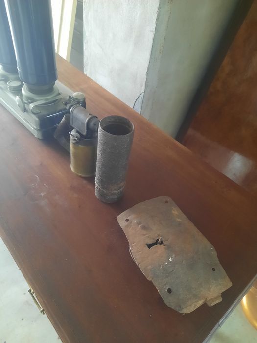 Lucruri vechi  din metal