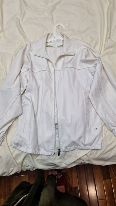 Продам спортивный костюм