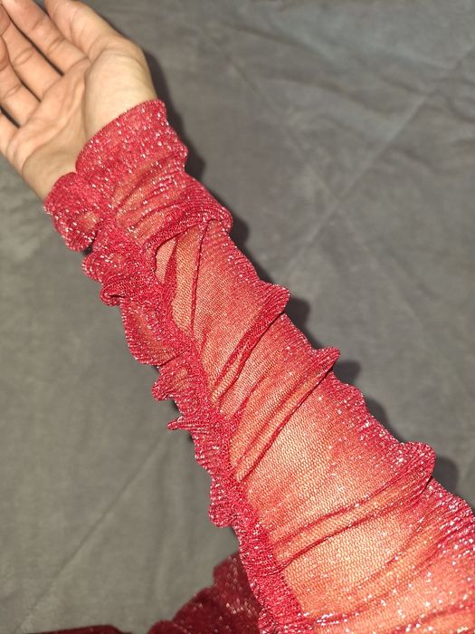 Червена еластична рокля