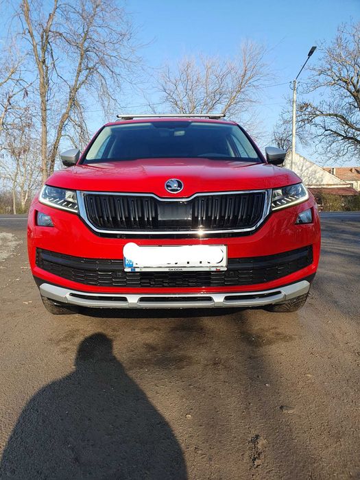 SKODA KODIAQ SCOUT 2019 2.0 TDI 4x4 7 locuri Roșu Metalizat