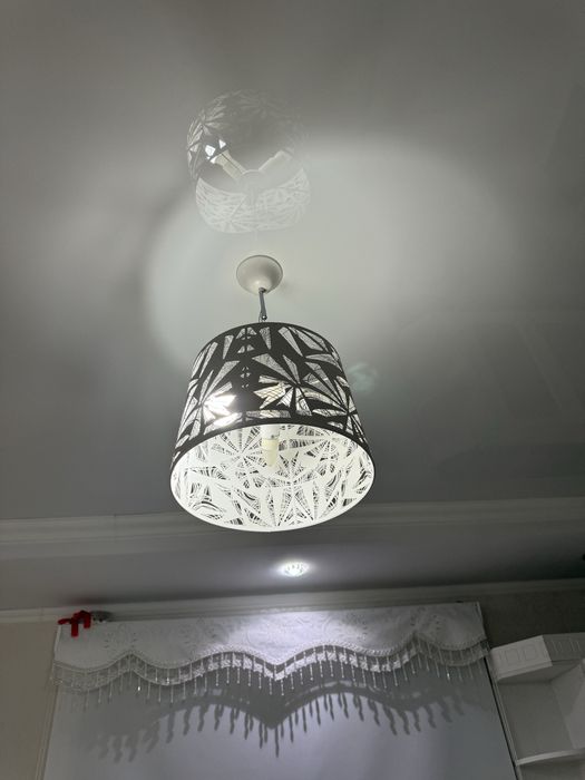 Есіктер , люстра , кронштейн