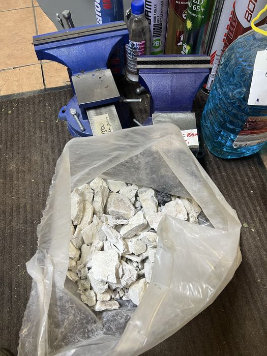 Известь гашонка.Известь комковая.