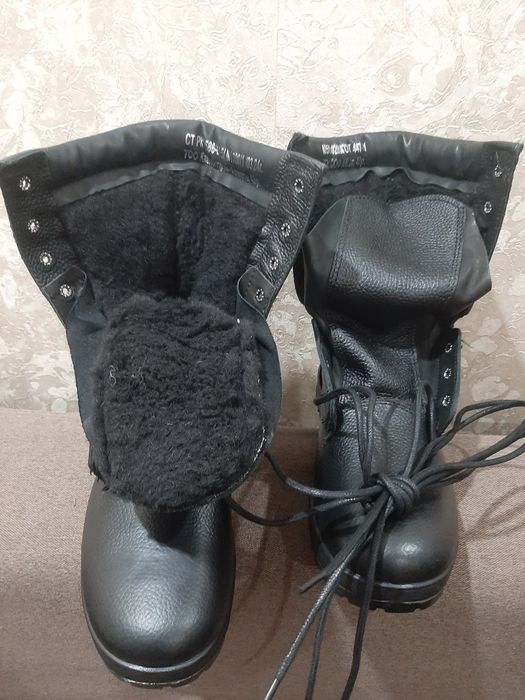 Продаю берцы зимний новый