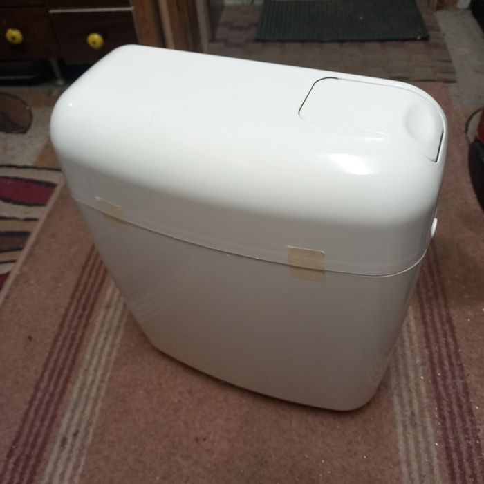 Продавам WC казанче и Още