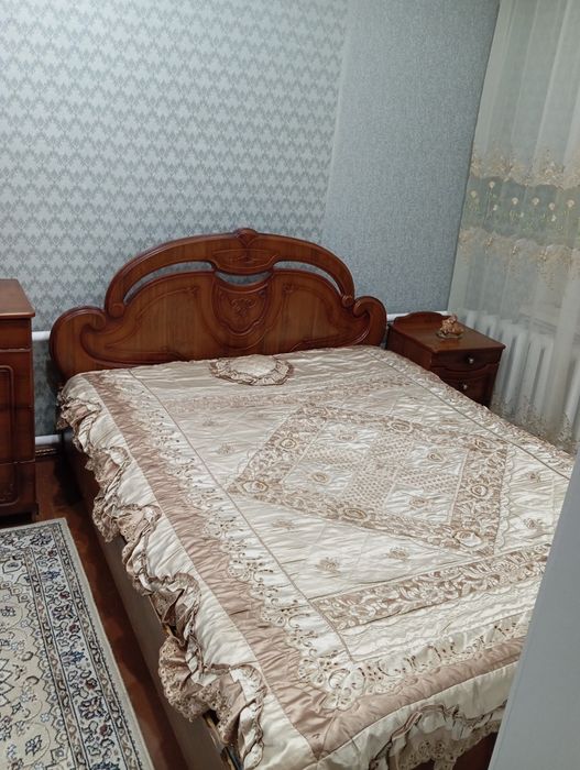 Продам спальный гарнитур