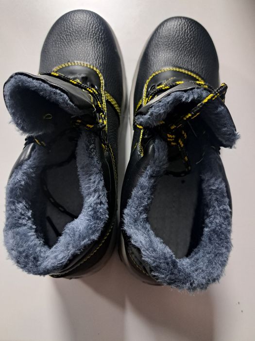 Зимний ботинка с мехами