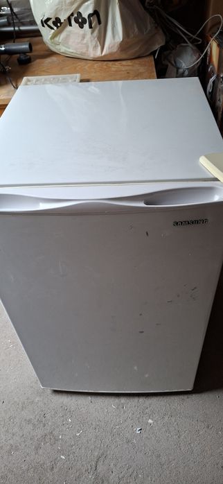 Хладилник Samsung 85см